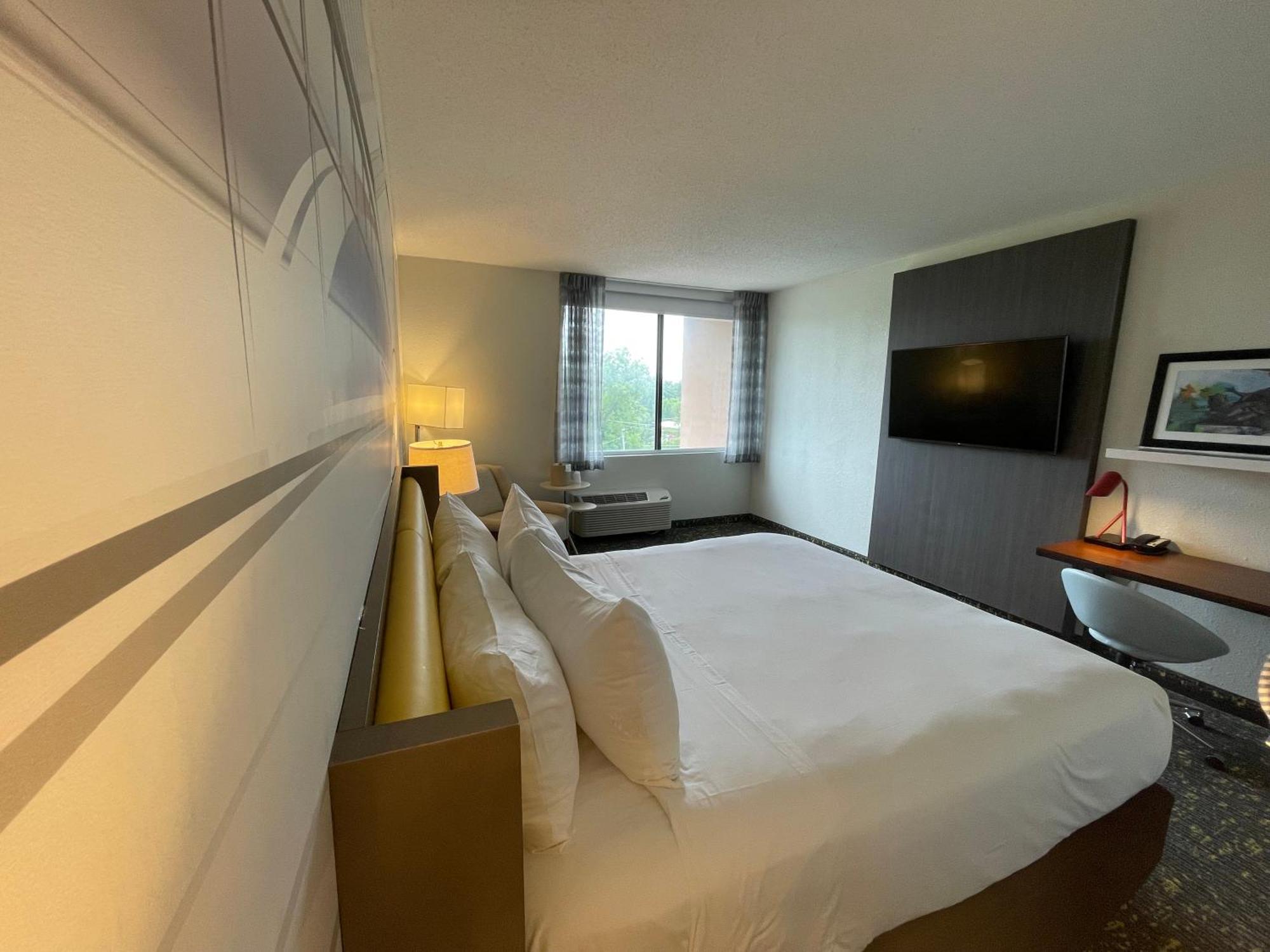 Saint Louis Airport Hotel Woodson Terrace Екстер'єр фото