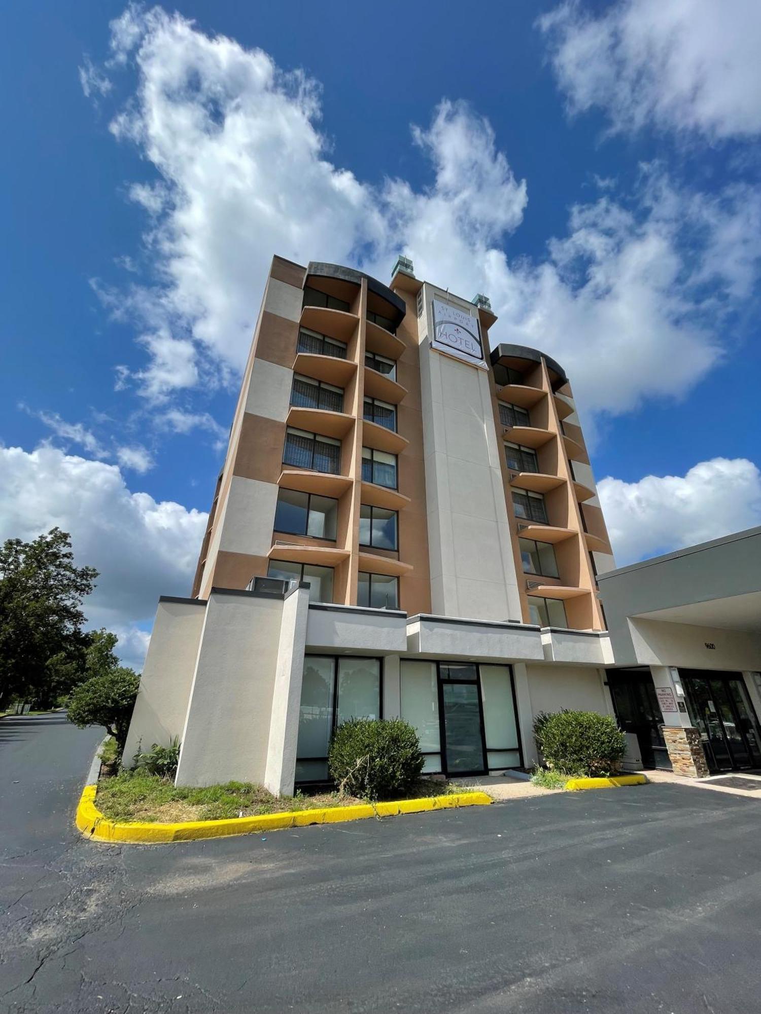 Saint Louis Airport Hotel Woodson Terrace Екстер'єр фото