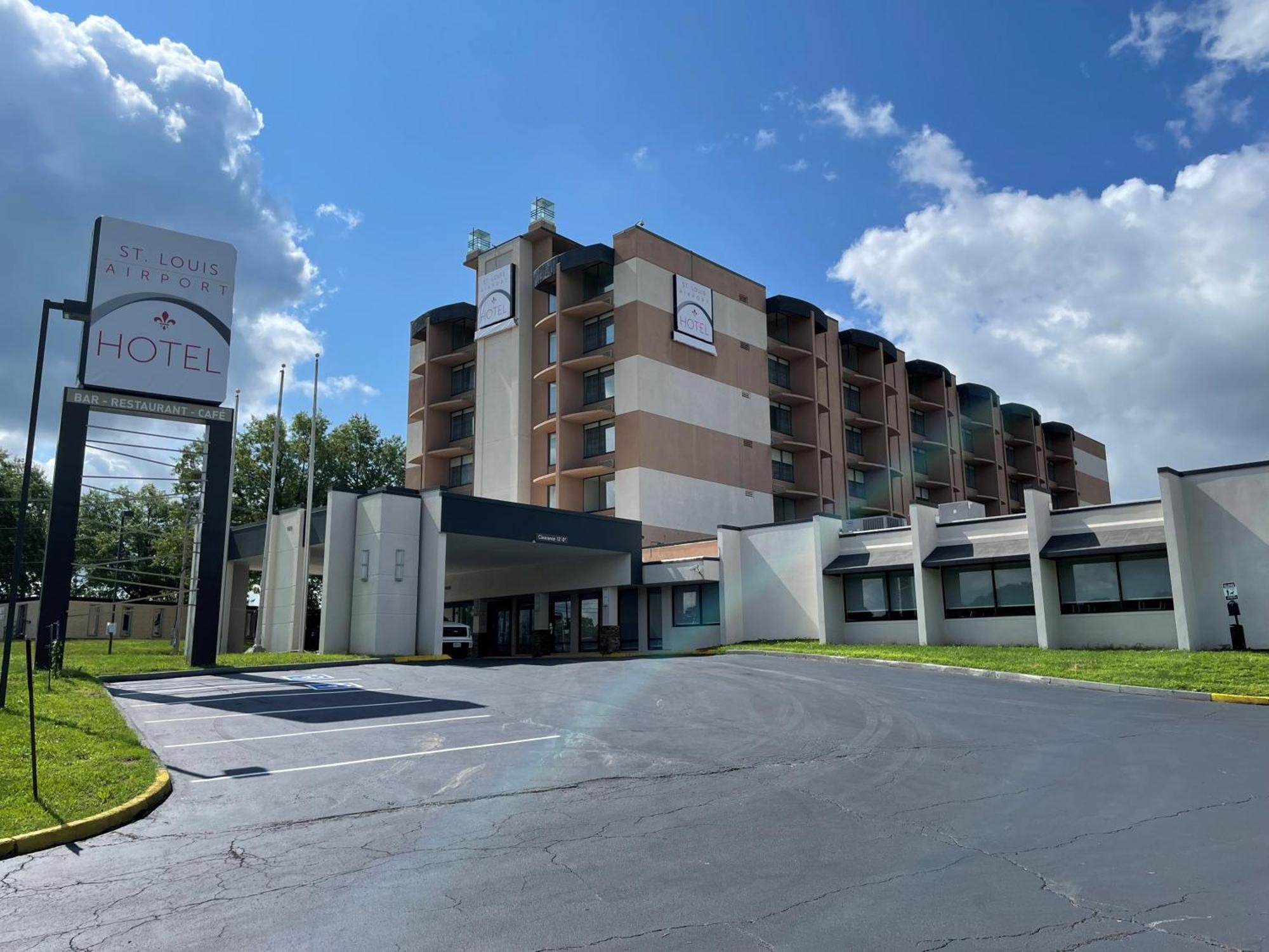 Saint Louis Airport Hotel Woodson Terrace Екстер'єр фото