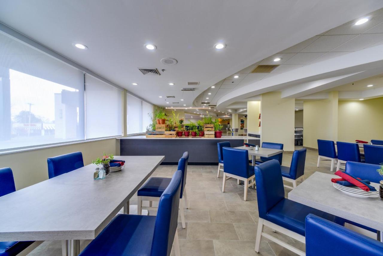 Saint Louis Airport Hotel Woodson Terrace Екстер'єр фото
