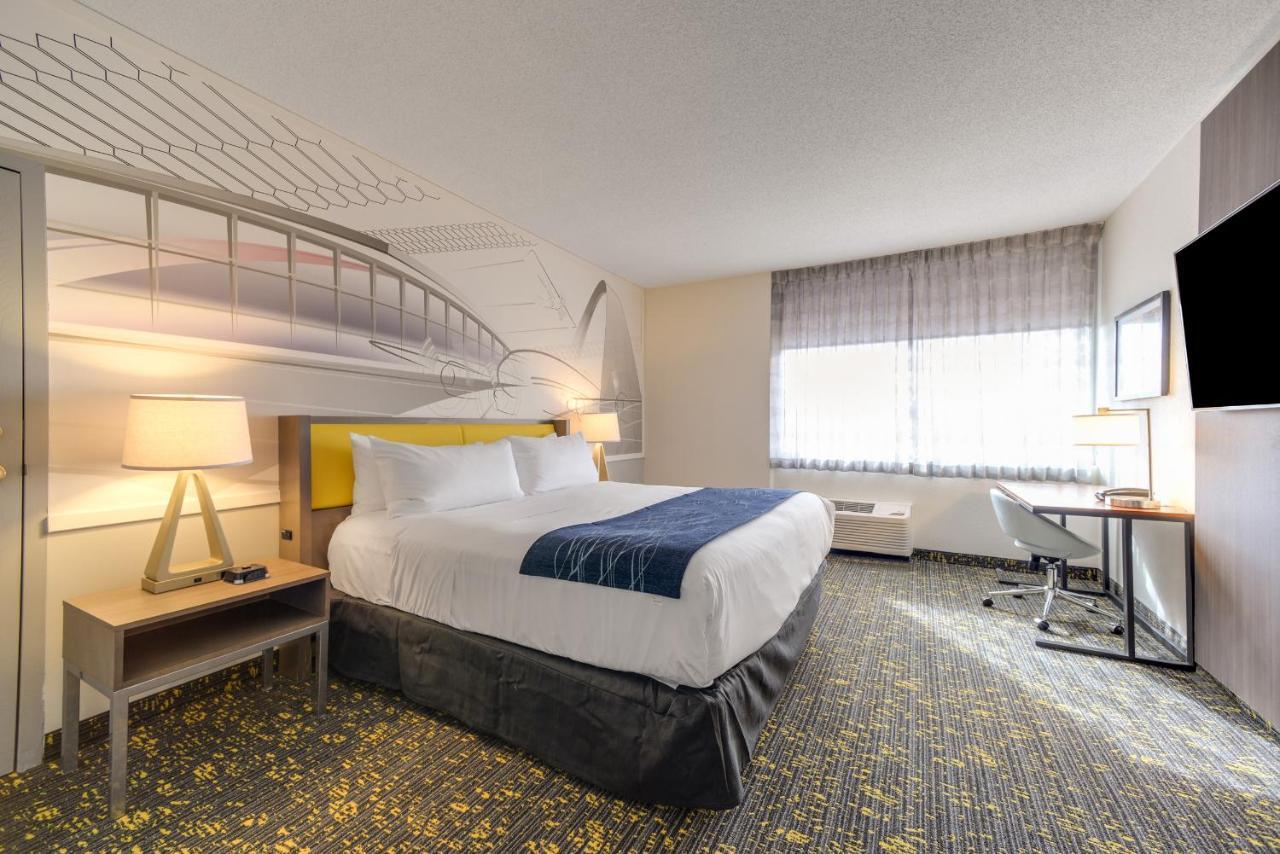 Saint Louis Airport Hotel Woodson Terrace Екстер'єр фото