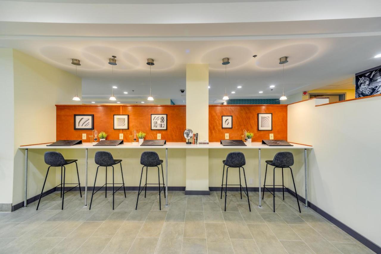 Saint Louis Airport Hotel Woodson Terrace Екстер'єр фото