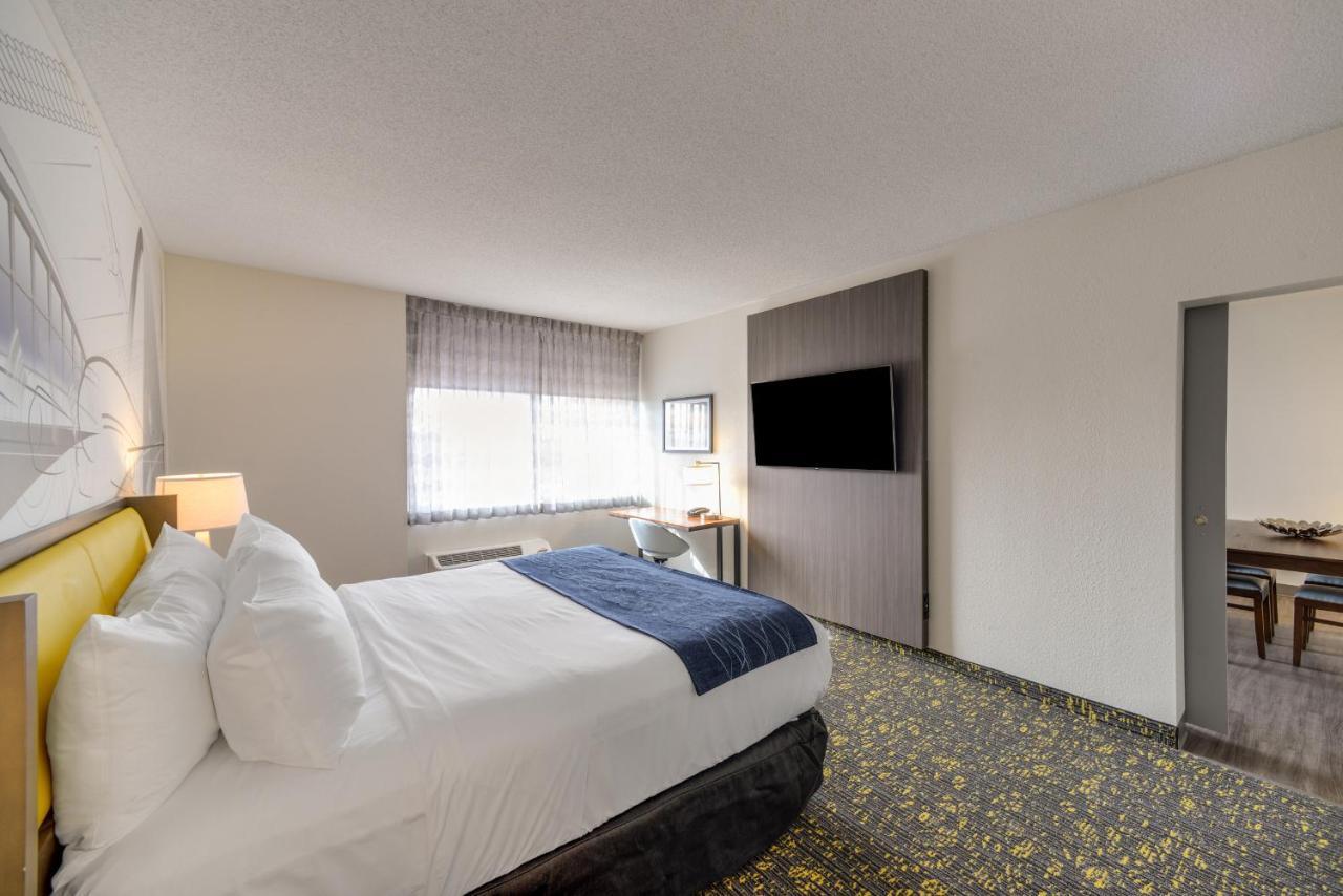 Saint Louis Airport Hotel Woodson Terrace Екстер'єр фото