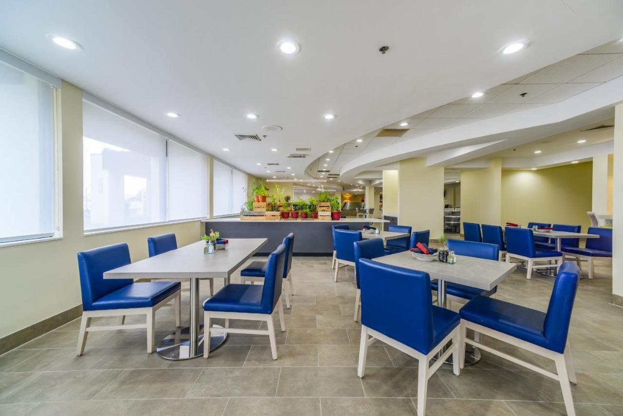 Saint Louis Airport Hotel Woodson Terrace Екстер'єр фото